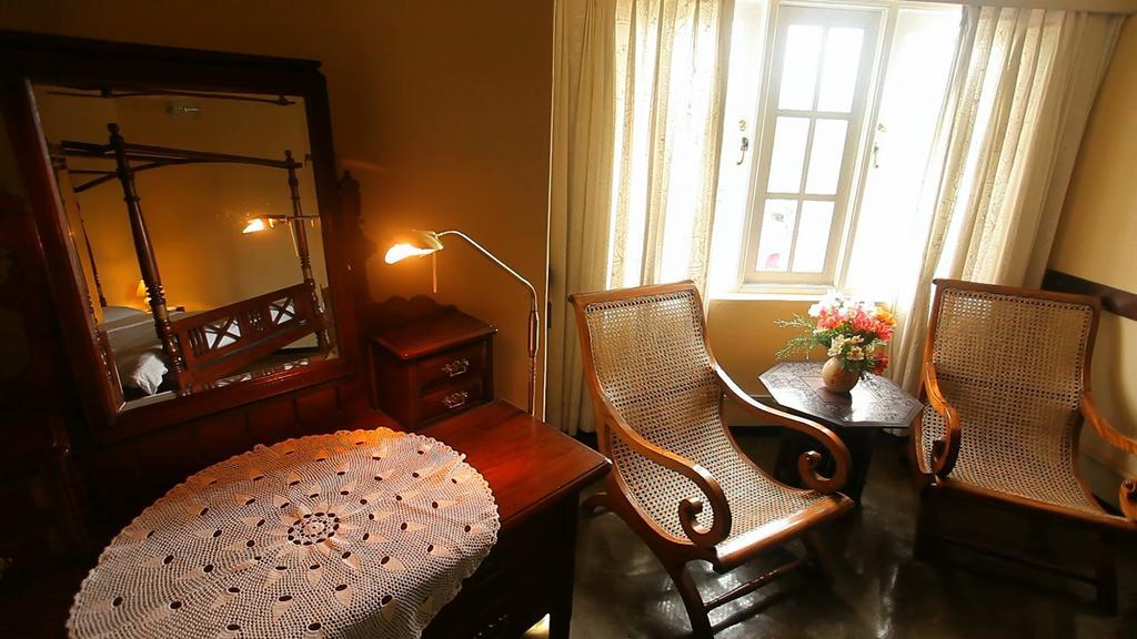 Senani Colonial Holiday Bungalow Nuwara Eliya Kamer foto