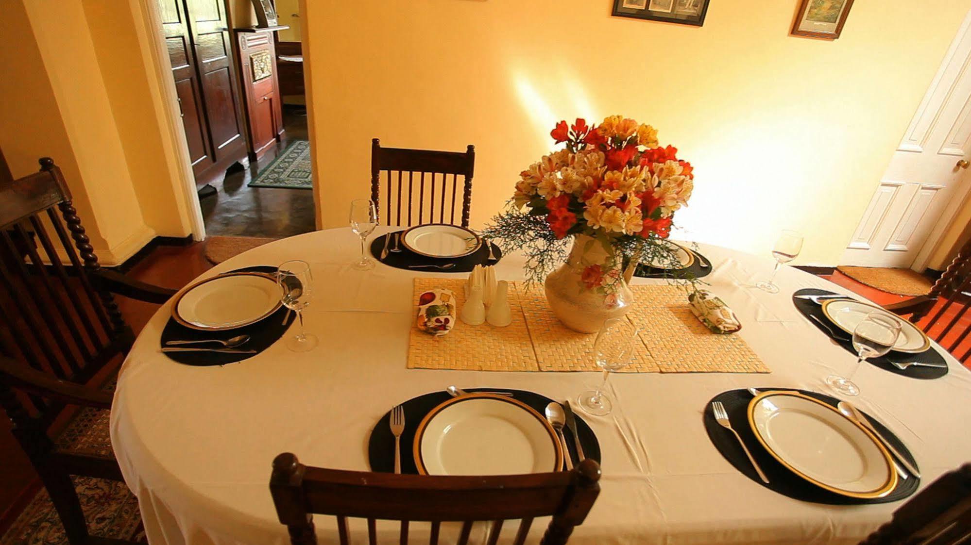 Senani Colonial Holiday Bungalow Nuwara Eliya Buitenkant foto