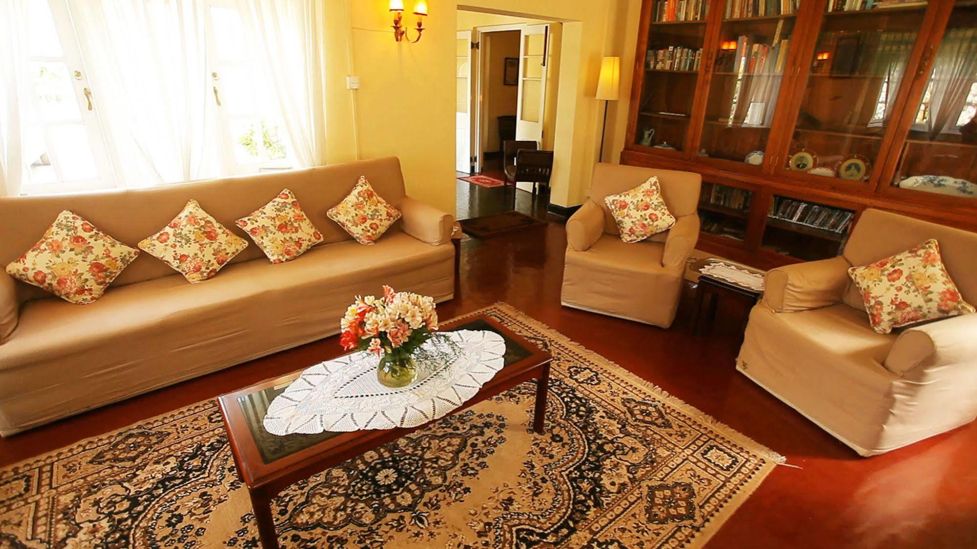 Senani Colonial Holiday Bungalow Nuwara Eliya Buitenkant foto