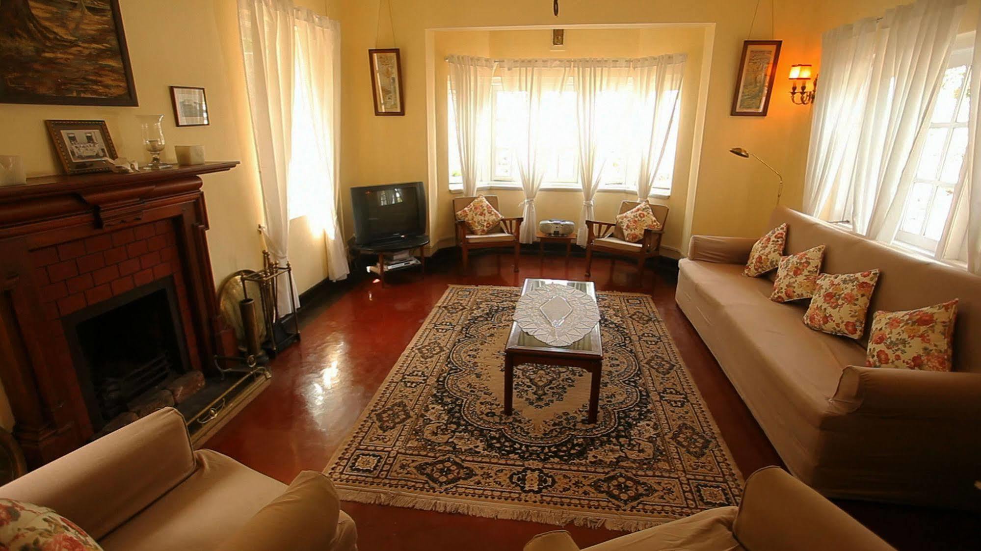 Senani Colonial Holiday Bungalow Nuwara Eliya Buitenkant foto